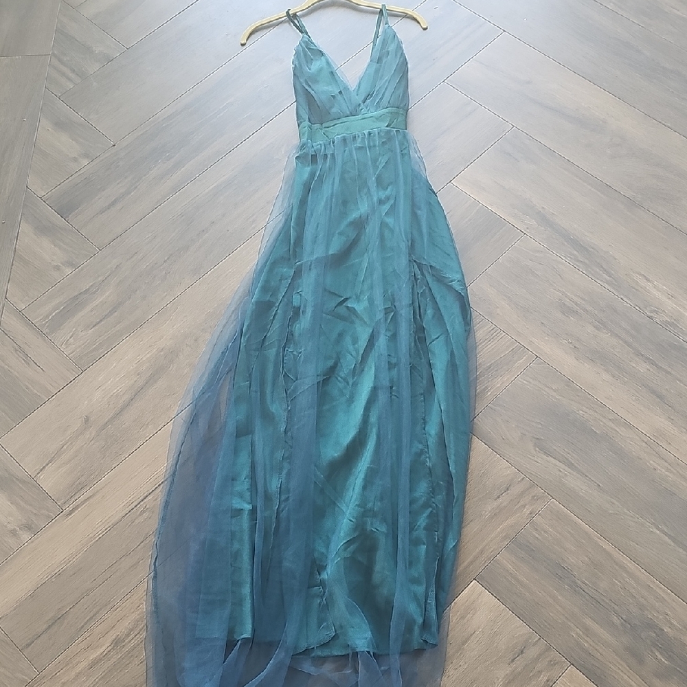 Elegant Teal Evening Gown